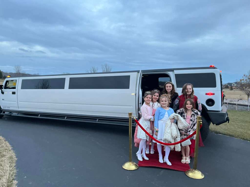 Celebrating Anniversaries in Style: Renting a Limo in Northwest Indiana